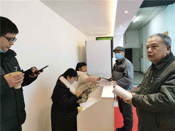 四川中青旅綿陽分社、綿陽市中旅假日旅行社、綿陽自來文化傳播有限公司24H自助售貨服務(wù)盛大開業(yè)